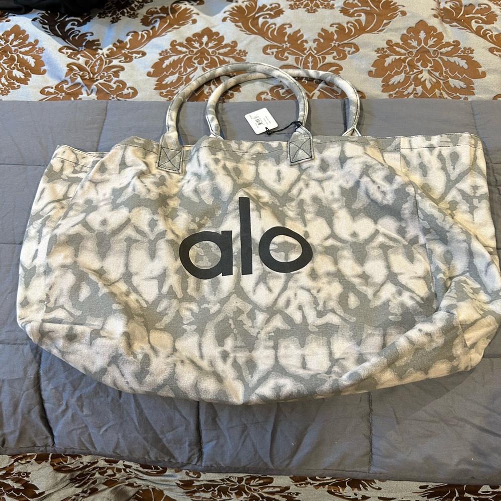 ALO Yoga Gray Tie Dye Shopper Cotton Canvas Tote Bag Large